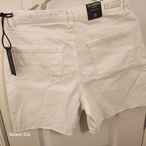 Blank NYC "Head in the Clouds" White Jean shorts. NWT. Size: Various - Picture 5 of 13